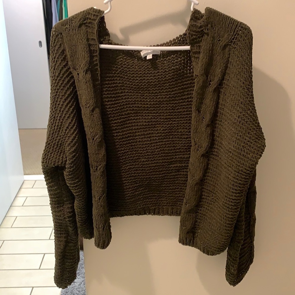 NEVER WORN